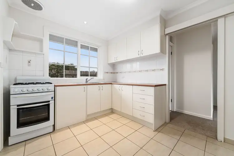 Second view of Homely unit listing, 8/5 Raymond Street, Somerville VIC 3912