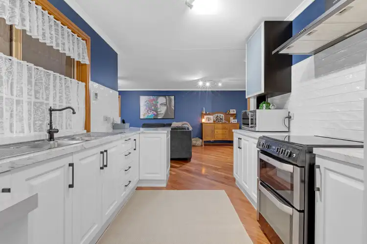 Fifth view of Homely house listing, 42 Lomalinda Drive, Craigmore SA 5114
