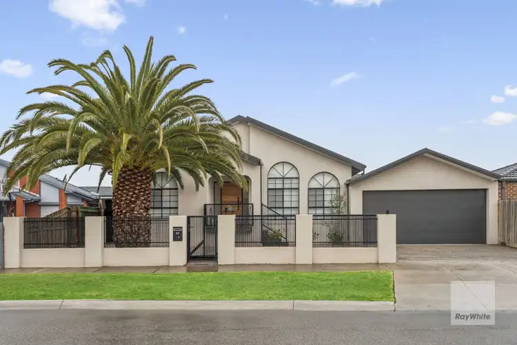 63 Pintail Crescent