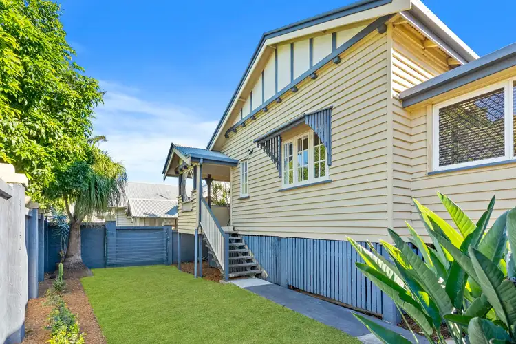 2/11 Paragon Street, Yeronga QLD 4104