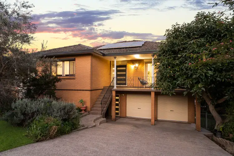 32 Phoenix Crescent, Casula NSW 2170