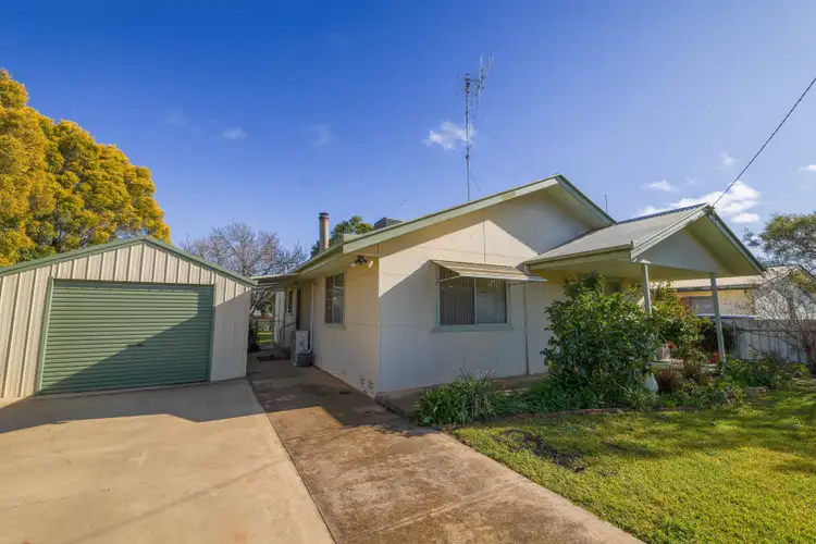 8 Lawson Street, Parkes NSW 2870