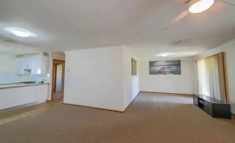 Seventh view of Homely house listing, 8 Lawson Street, Parkes NSW 2870