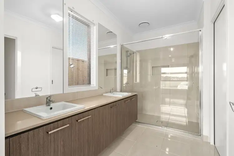 Fifth view of Homely house listing, 18 Leafy Street, Lara VIC 3212