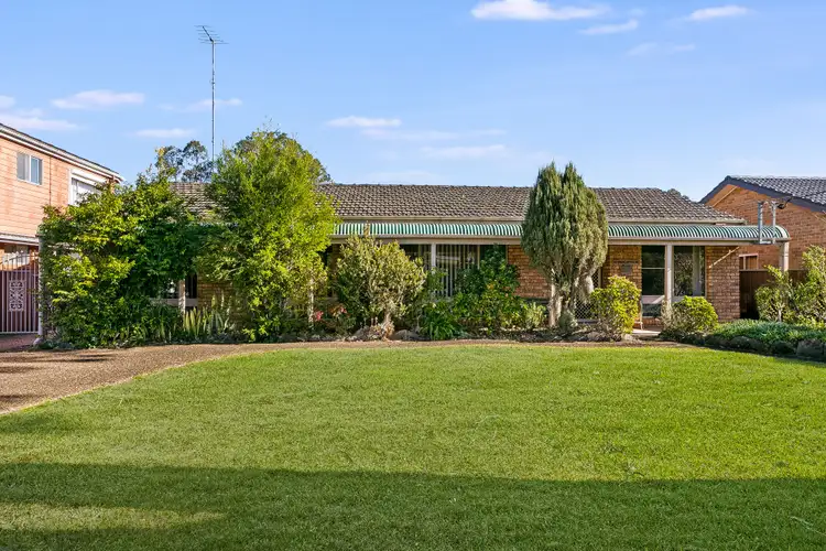 90 Wendy Avenue, Georges Hall NSW 2198