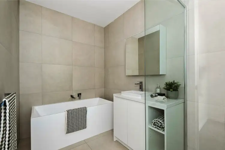 Fourth view of Homely townhouse listing, 2A Summit Road, Frankston VIC 3199