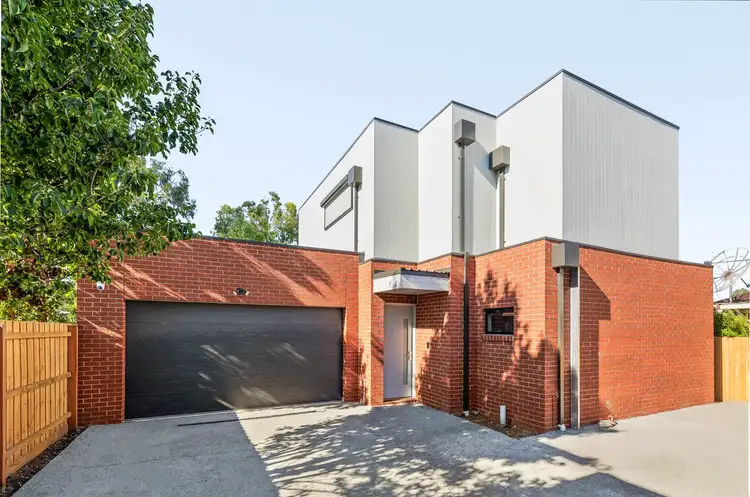 Main view of Homely townhouse listing, 2/86 Anderson Road, Fawkner VIC 3060