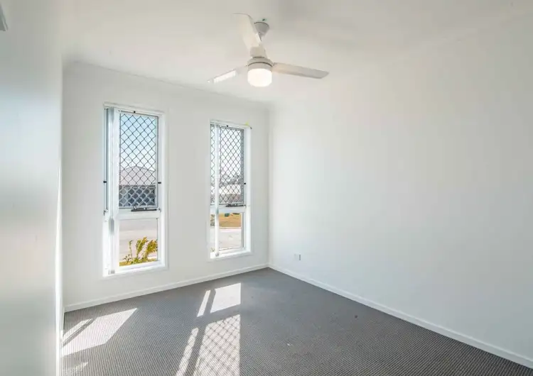 Fifth view of Homely semi-detached listing, 15A Rupert Crescent, Morayfield QLD 4506