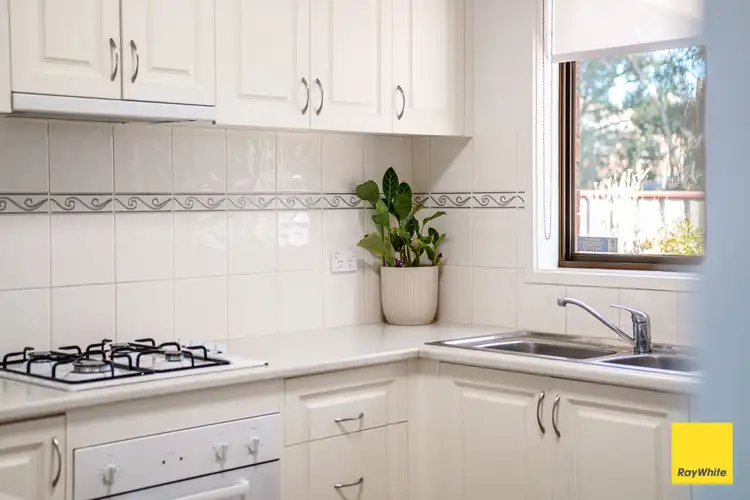 Fifth view of Homely house listing, 1/5 Lambruk Court, Kennington VIC 3550