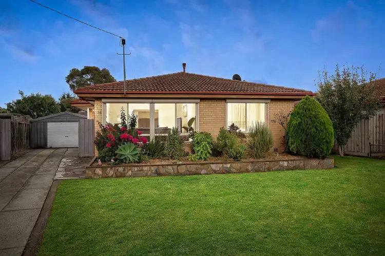 16 Bundy Court