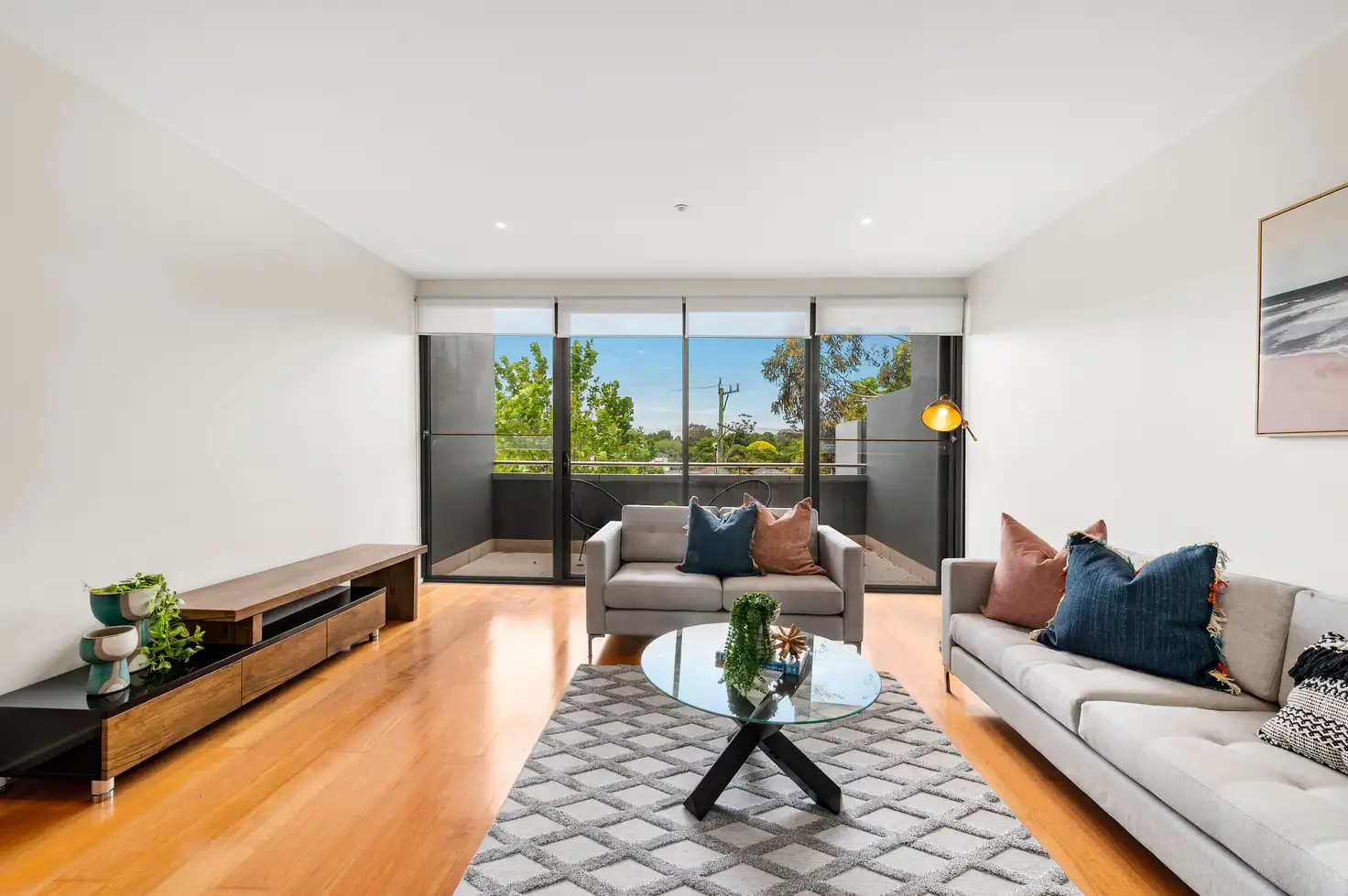 Main view of Homely unit listing, 4/19-21 Railway Road, Blackburn VIC 3130