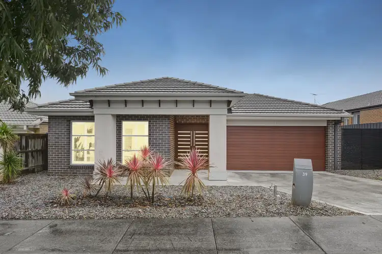39 Dunraven Crescent