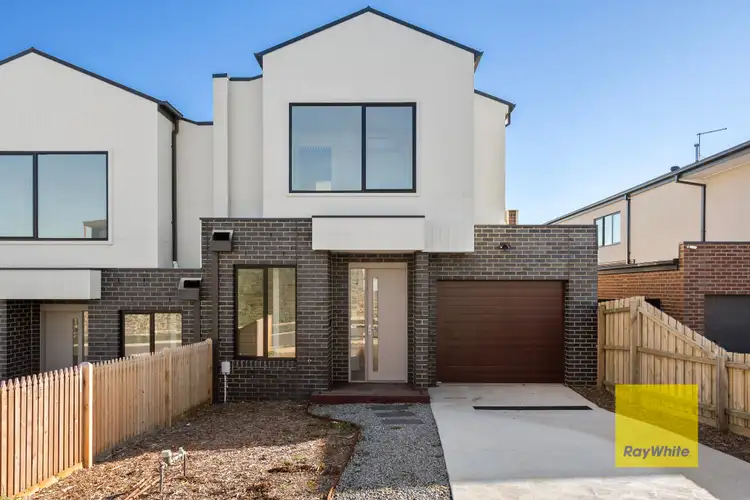 Main view of Homely townhouse listing, 2/60 Radstock Avenue, Highton VIC 3216