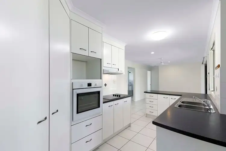Fifth view of Homely house listing, 28 Topaz Circuit, Urangan QLD 4655