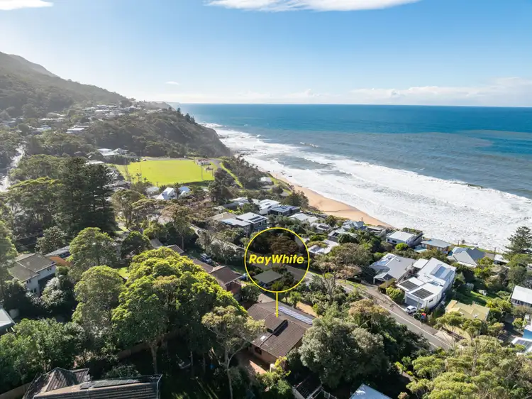 512 Lawrence Hargrave Drive