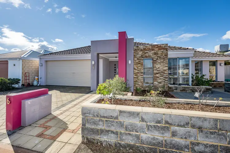 6 Streamside Street, Southern River WA 6110