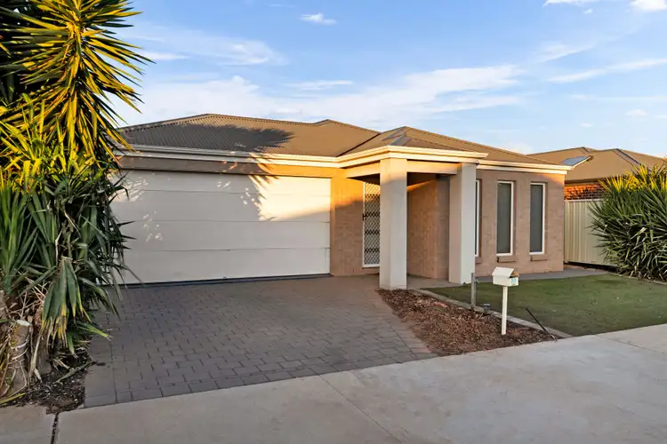 Second view of Homely house listing, 33 Oasis Boulevard, Mildura VIC 3500