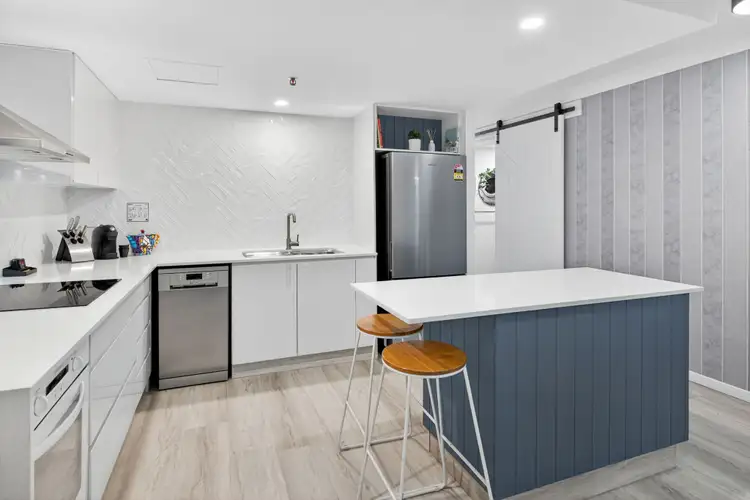 Fourth view of Homely unit listing, 1E/3540 Main Beach Parade, Main Beach QLD 4217