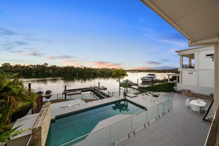 1675 Riverdale Drive, Hope Island QLD 4212