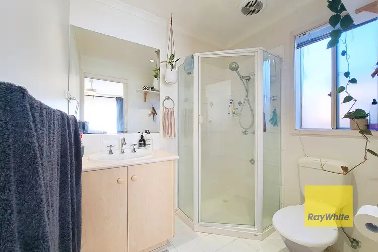 Fifth view of Homely house listing, 4 Shorthorn Walk, Narre Warren South VIC 3805