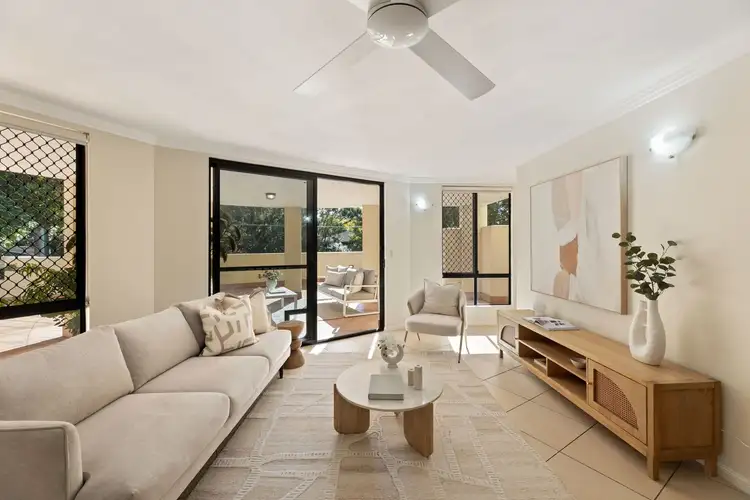 1/121 Sir Fred Schonell Drive, St Lucia QLD 4067