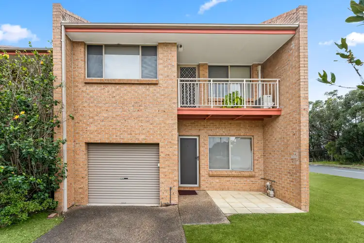 Main view of Homely house listing, 1/9 Grove Circuit, Lake Illawarra NSW 2528