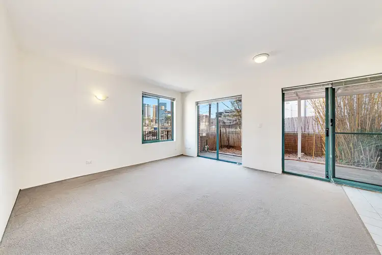 Main view of Homely apartment listing, 26/12 Hayberry Street, Crows Nest NSW 2065