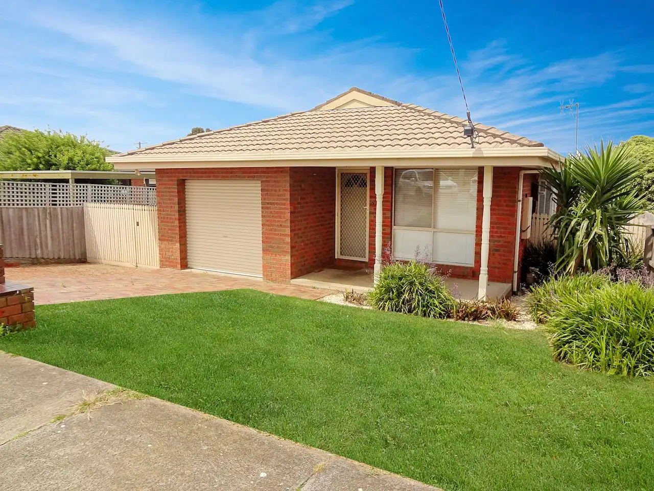 Main view of Homely townhouse listing, 2/33 Balmoral Road, Warrnambool VIC 3280