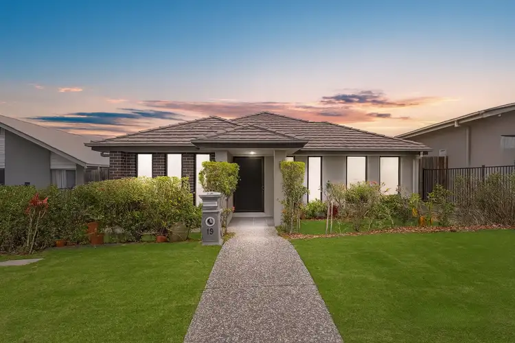 19 Brooking Rise, Ripley QLD 4306