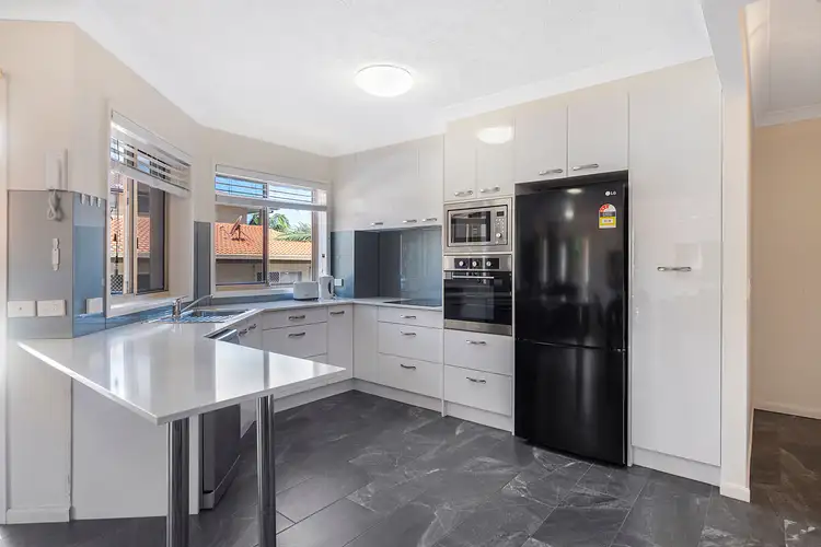 Fifth view of Homely unit listing, 4/31-33 Peerless Avenue, Mermaid Beach QLD 4218