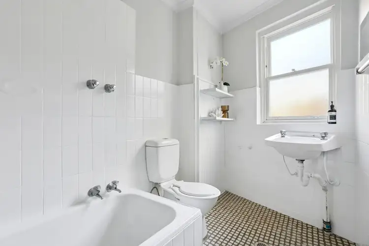 Sixth view of Homely apartment listing, 16/3 Ward Avenue, Potts Point NSW 2011
