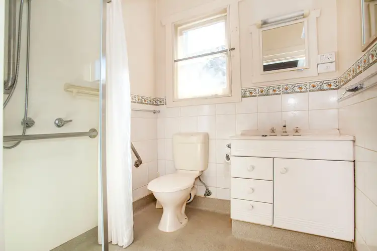 Fifth view of Homely house listing, 12 Wilbur Crescent, Hughesdale VIC 3166