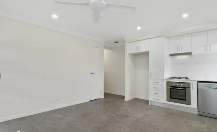 Fifth view of Homely house listing, 2/52 Niels Crescent, Park Ridge QLD 4125