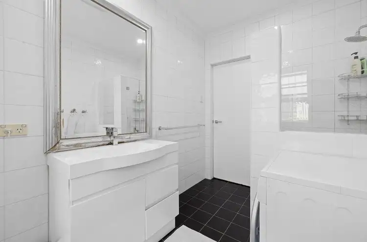 Sixth view of Homely apartment listing, 1/10 Kenneth Street, Tamarama NSW 2026