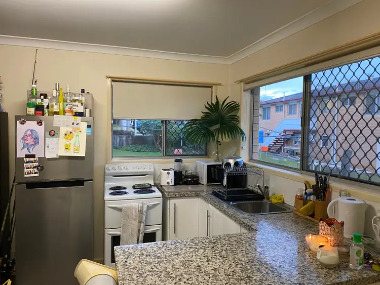 Main view of Homely unit listing, 2/15 Strathairlie Square, Macgregor QLD 4109