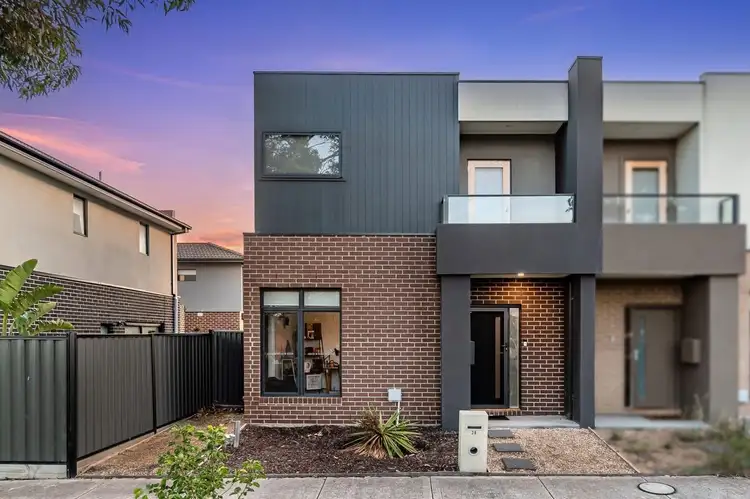 38 Attain Walk, Roxburgh Park VIC 3064