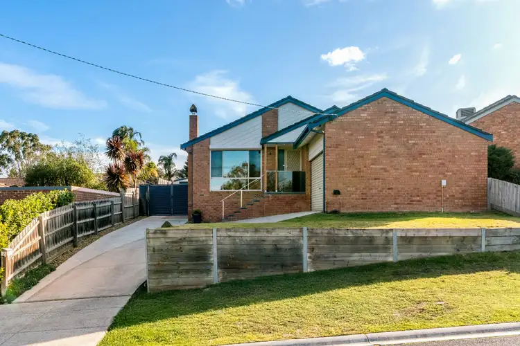 Second view of Homely house listing, 2 Arduina Court, Langwarrin VIC 3910