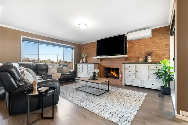 Third view of Homely house listing, 2 Arduina Court, Langwarrin VIC 3910