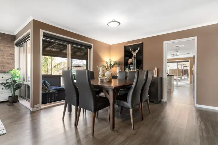 Fifth view of Homely house listing, 2 Arduina Court, Langwarrin VIC 3910