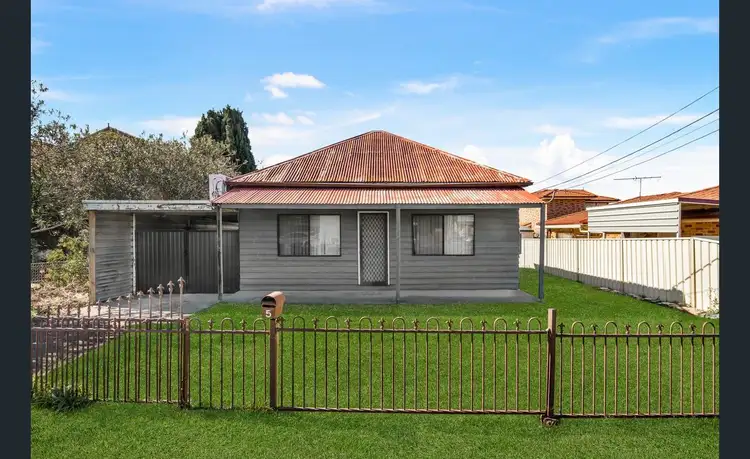 5 Hampton Street, Fairfield NSW 2165