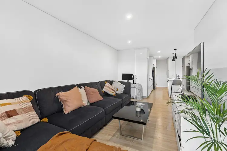 Second view of Homely house listing, 8/41 Clarence Road, Indooroopilly QLD 4068