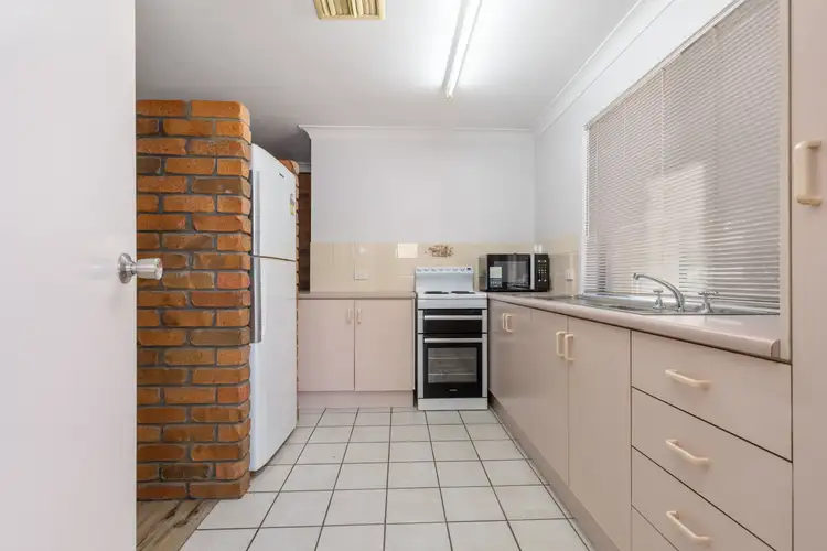 Fifth view of Homely townhouse listing, 2/102 Harris Street, Emerald QLD 4720