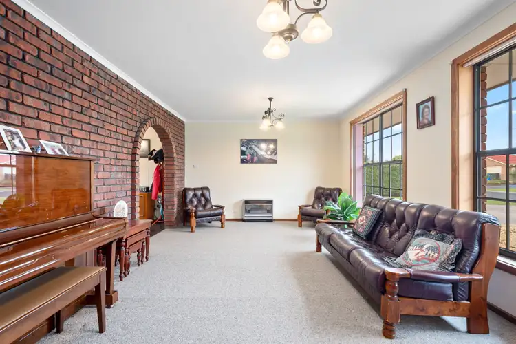 Second view of Homely house listing, 5 Bellshire Place, Mount Gambier SA 5290