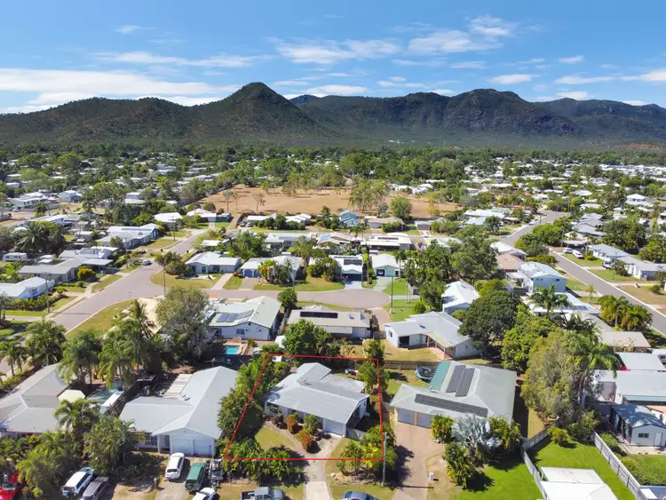 Second view of Homely house listing, 3 Jeannie Court, Rasmussen QLD 4815