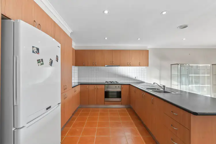 Main view of Homely townhouse listing, 6 Parer Way, Roxburgh Park VIC 3064