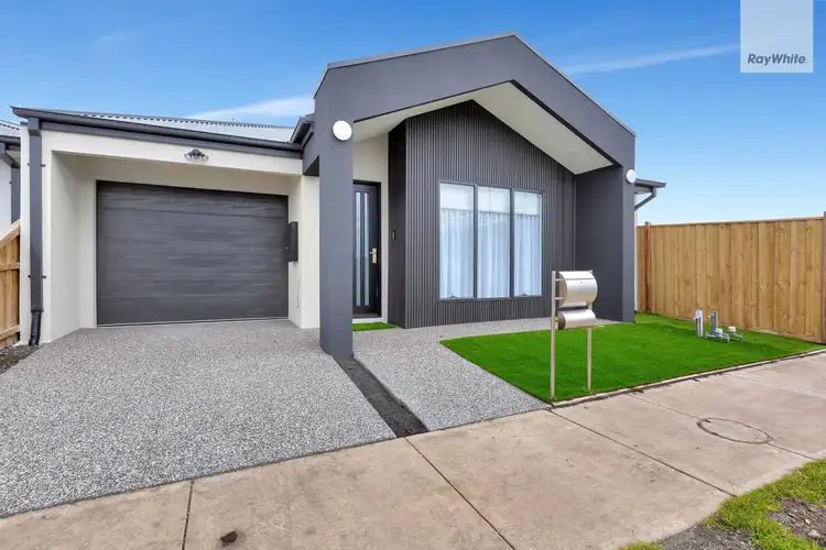 9 Moonstone Road, Donnybrook VIC 3064