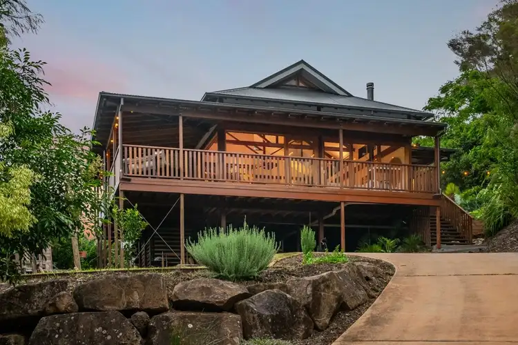 11 Barby Crescent, Bangalow NSW 2479