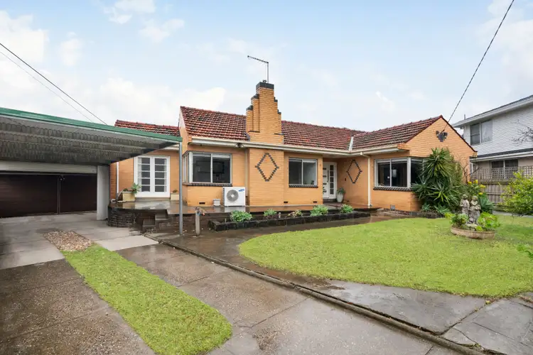 8 Mountbatten Court, Reservoir VIC 3073