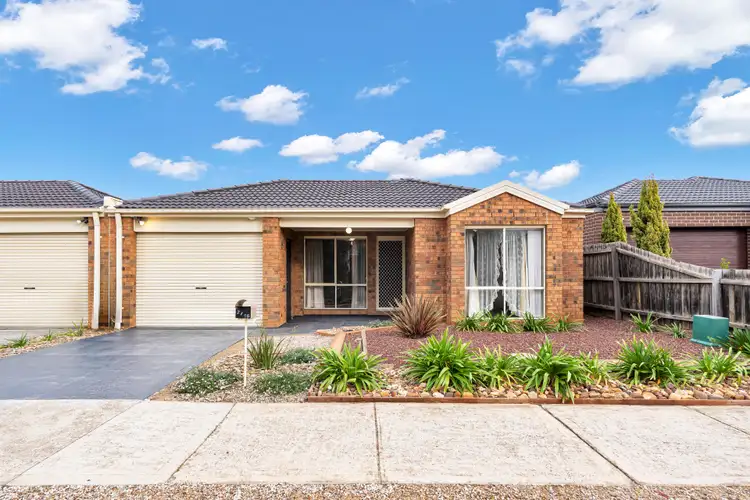 2/16 Linda Place, Kurunjang VIC 3337