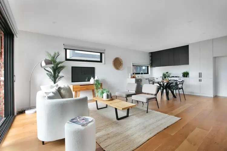 1E Carrington Road, Reservoir VIC 3073